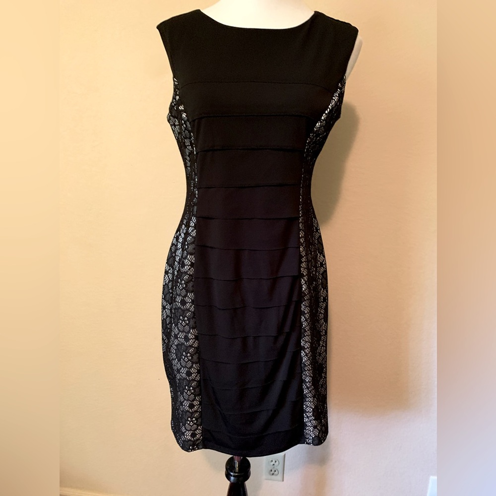 Enfocus Studio, sz 12. Classic style with stretch for comfort.